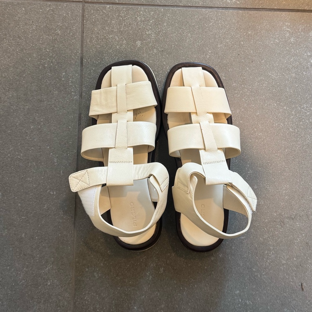 PICRO Cream Sandals